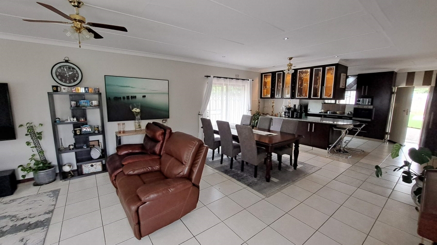 5 Bedroom Property for Sale in Hospitaalpark Free State